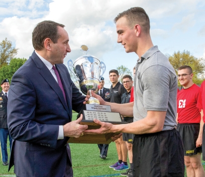 Former USMA men’s basketball coach Michael Krzyzewski ’69 presented awards to the winning company athletics teams during the 2019 Brigade Finals.