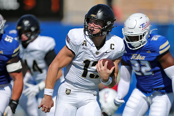 Army QB Daily ’25: AAC Player of the Week & Manning Award Star