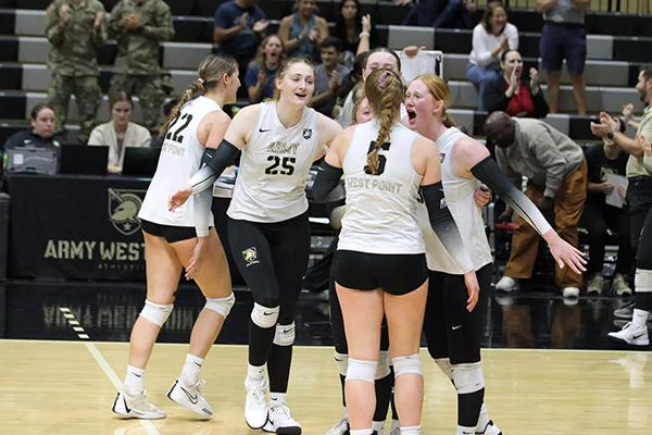 Army Volleyball Defeats Colgate